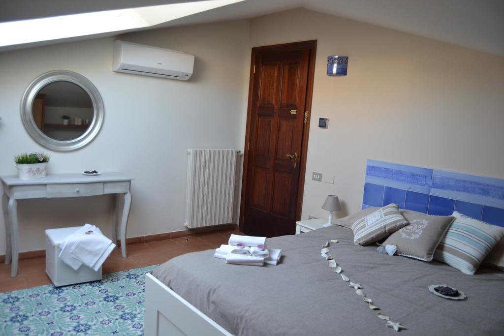 Un Tetto Di Stelle Deluxe Home Salerno Eksteriør bilde