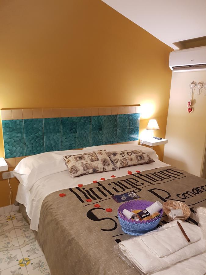 Un Tetto Di Stelle Deluxe Home Salerno Eksteriør bilde